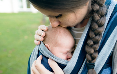 Bolsos para llevar a tu bebé: la mejor alternativa para salir de casa